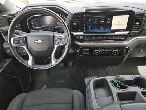 Used 2022 Chevrolet Silverado 1500 LT w/ Protection Package image 5