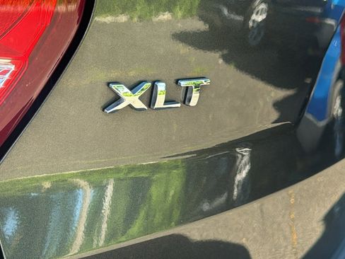 Used 2018 Ford Explorer XLT w/ Equipment Group 202A image 33