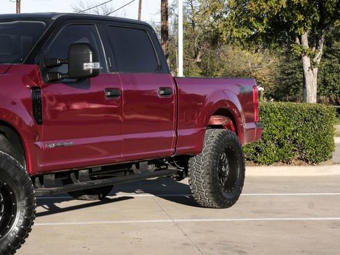 Used 2017 Ford F250 XLT w/ XLT Value Package image 6