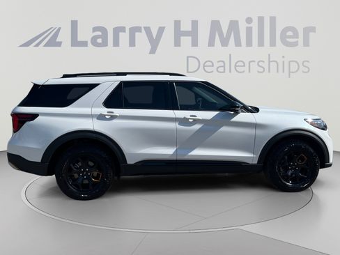 Used 2026 Ford Explorer Tremor w/ Tremor Ultimate Package AWD/4WD image 6