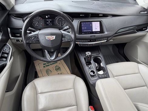 Used 2019 Cadillac XT4 Premium Luxury image 17