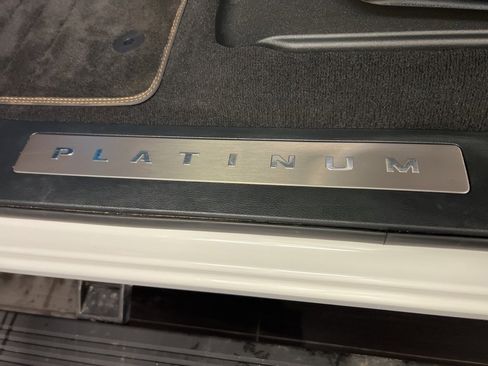 Used 2024 Ford F250 Platinum image 33