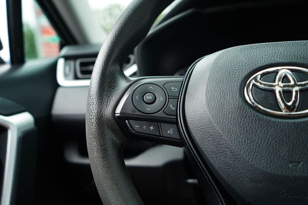 Used 2021 Toyota RAV4 XLE FWD image 29