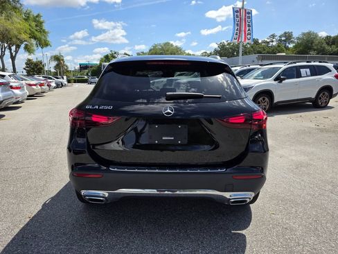 Used 2025 Mercedes-Benz GLA 250 image 4
