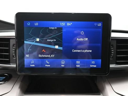 Used 2023 Ford Explorer XLT w/ Equipment Group 202A AWD/4WD image 13