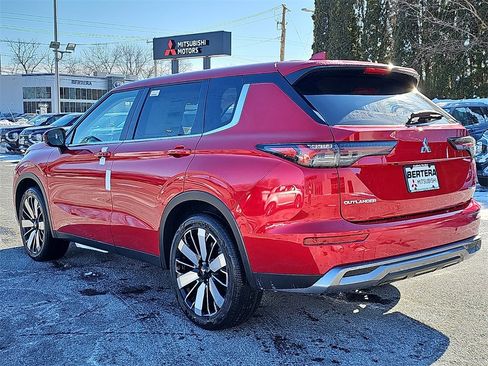 New 2026 Mitsubishi Outlander SE image 3