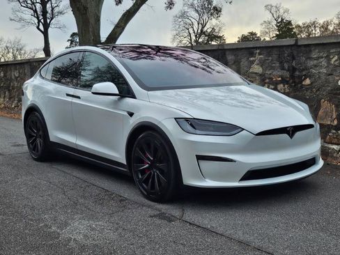 Used 2024 Tesla Model X Plaid image 16