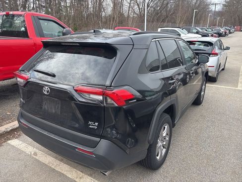 Used 2025 Toyota RAV4 XLE image 3