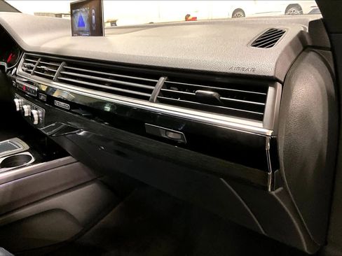 Used 2019 Audi Q7 3.0T Premium w/ Cold Weather Package image 17