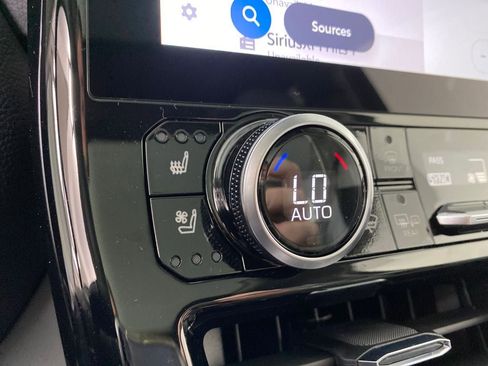 New 2026 Toyota Highlander Platinum image 22