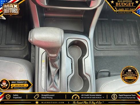 Used 2018 Chevrolet Colorado W/T RWD image 30