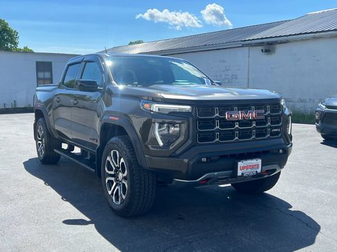 Used 2024 GMC Canyon AT4 AWD/4WD image 1