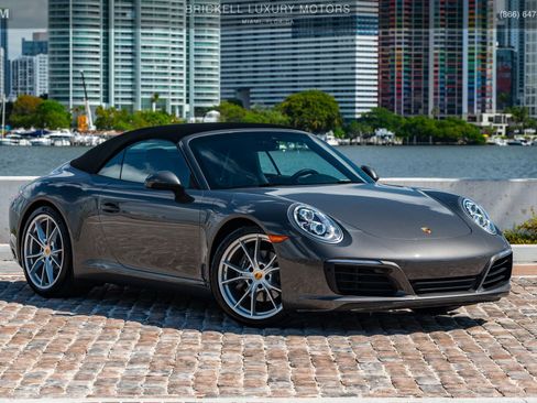 Used 2018 Porsche 911 Carrera image 2
