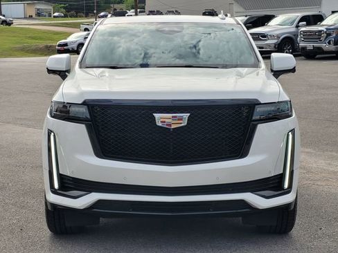 Used 2021 Cadillac Escalade Sport w/ Driver Assist Tech Package AWD/4WD image 3