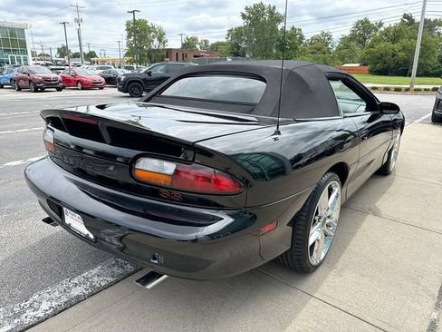 Used 2001 Chevrolet Camaro Z28 w/ SS Performance/Appearance Pkg RWD image 14