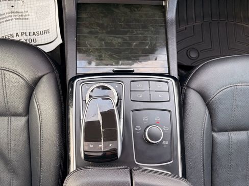 Used 2019 Mercedes-Benz GLS 450 4MATIC image 32