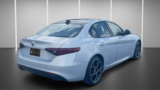 Used 2023 Alfa Romeo Giulia Ti w/ Active Assist Plus Package RWD image 4