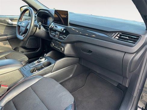 Used 2025 Ford Escape ST-Line image 10