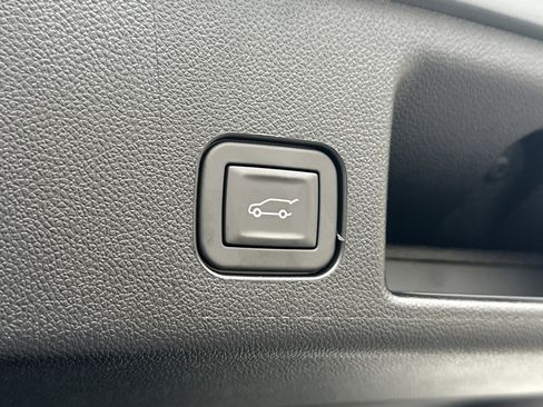 New 2026 Chevrolet Equinox EV LT image 21