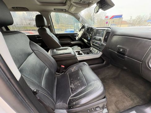 Used 2017 Chevrolet Silverado 2500 LTZ image 22