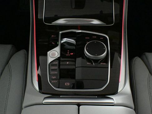 New 2026 BMW X5 xDrive40i w/ M Sport Package image 25