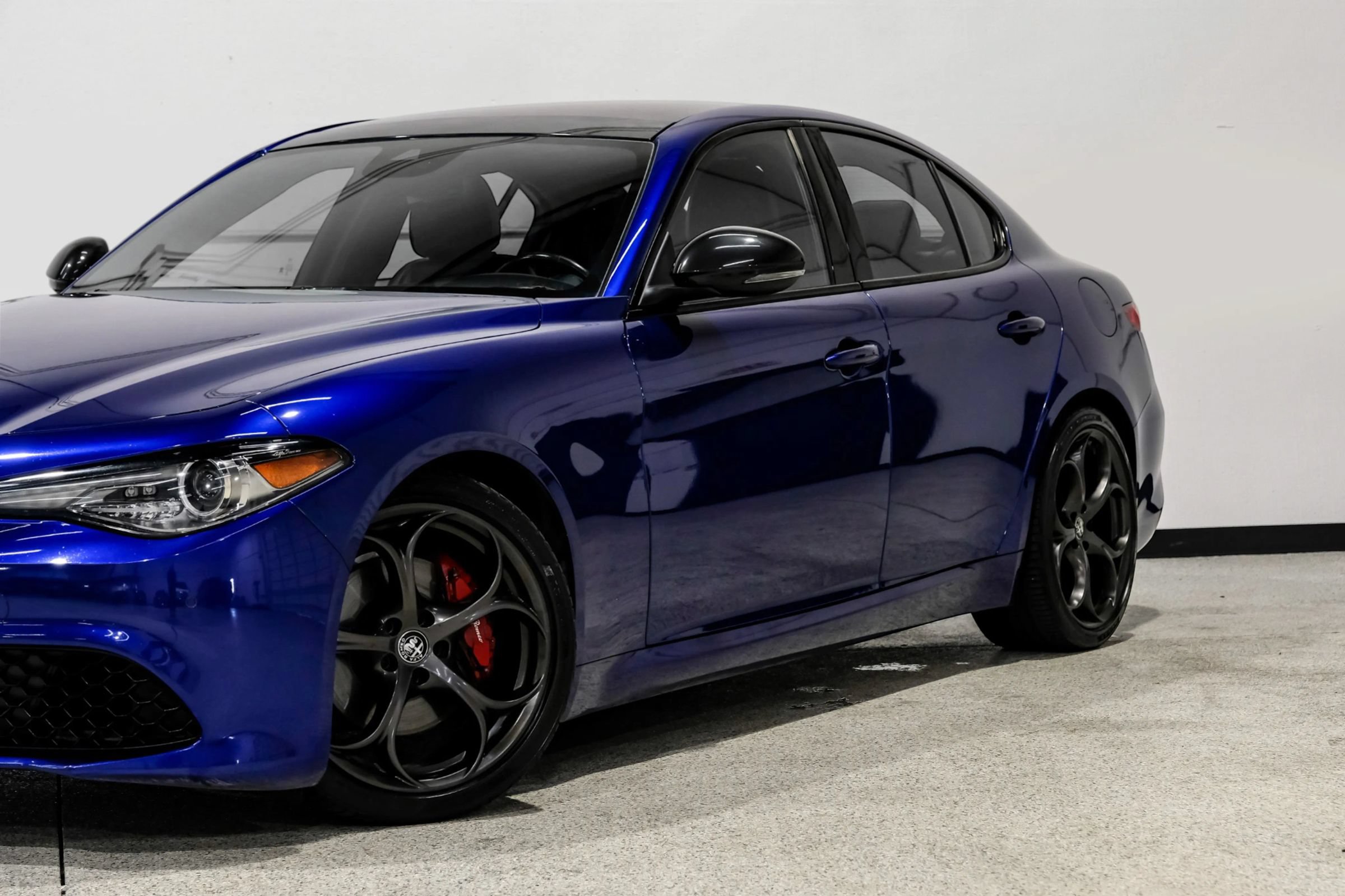 Used 2020 Alfa Romeo Giulia Ti Sport w/ Quick Order Package 22U Sport RWD image 13
