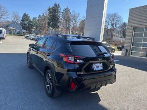 Used 2024 Subaru Crosstrek 2.0i Premium image 8