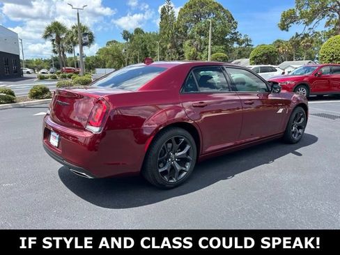 Used 2023 Chrysler 300 Touring w/ Sport Appearance Package RWD image 6