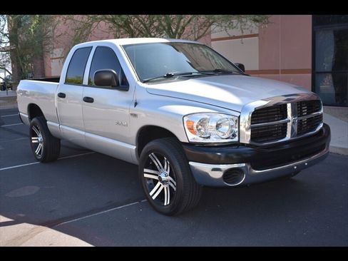 Used 2008 Dodge Ram 1500 Truck ST AWD/4WD image 2