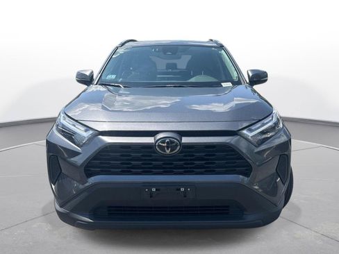 Used 2025 Toyota RAV4 XLE AWD/4WD image 3