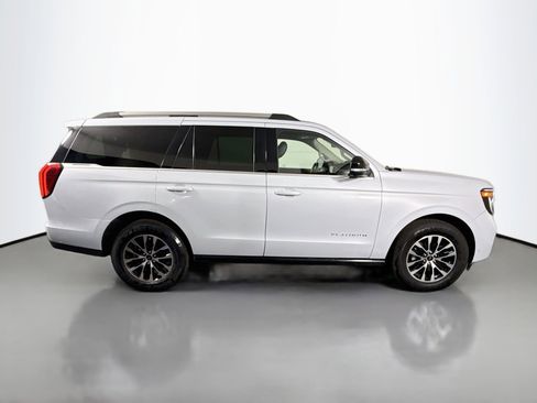 Used 2025 Ford Expedition Platinum AWD/4WD image 11