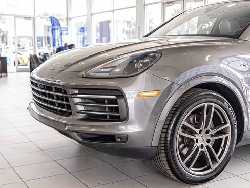 Used 2021 Porsche Cayenne E-Hybrid image 5