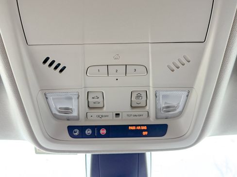 Used 2018 Cadillac XT5 Luxury w/ Driver Awareness Package image 34