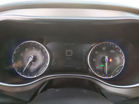 New 2026 Chrysler Pacifica Pinnacle image 25