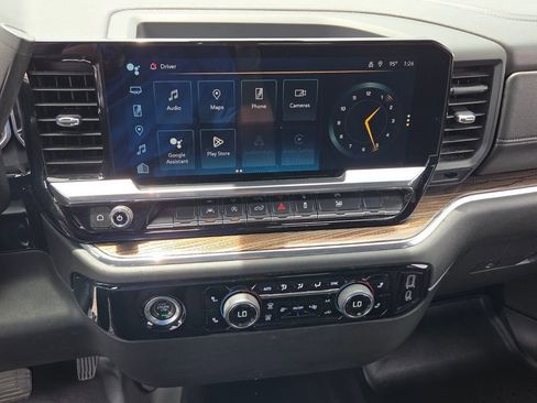 Used 2023 Chevrolet Silverado 1500 LT AWD/4WD image 19