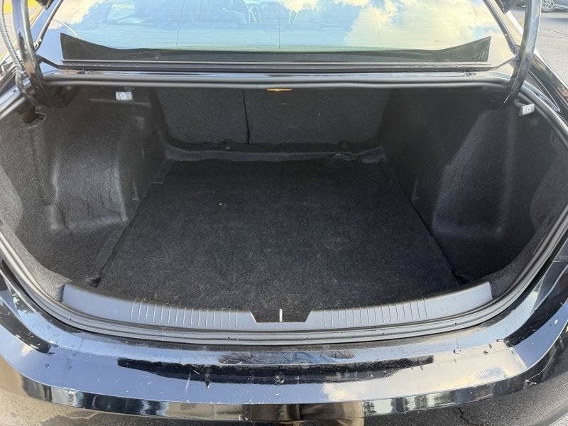 Used 2021 Chevrolet Malibu LT FWD image 7