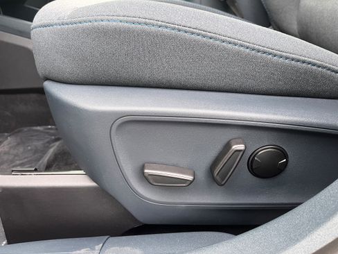 New 2025 Ford Maverick XLT w/ Equipment Group 301A image 34