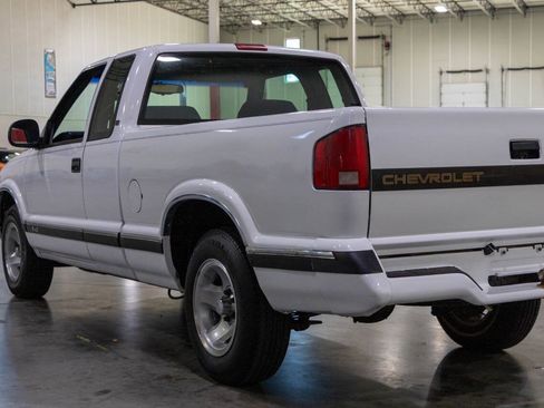 Used 1995 Chevrolet S10 Pickup LS RWD image 36
