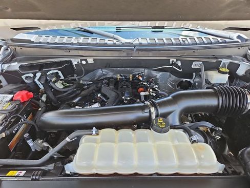 Used 2023 Ford Expedition XLT RWD image 26