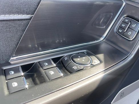 Used 2024 Ford F150 Lariat AWD/4WD image 24