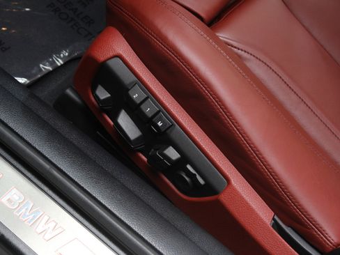 Used 2012 BMW 650i Coupe image 31