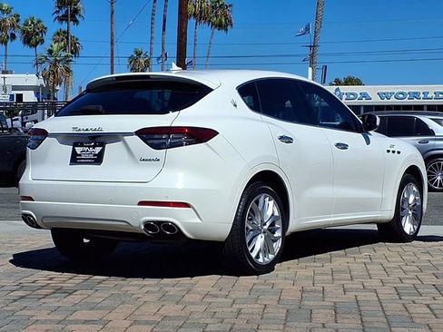 Used 2022 Maserati Levante GT AWD/4WD image 5