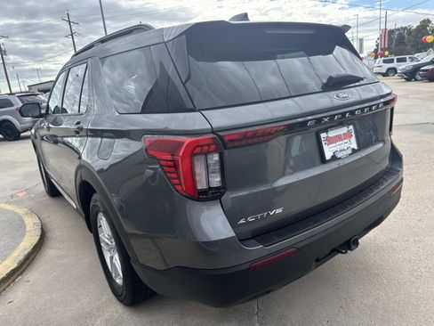 Used 2025 Ford Explorer Active image 5