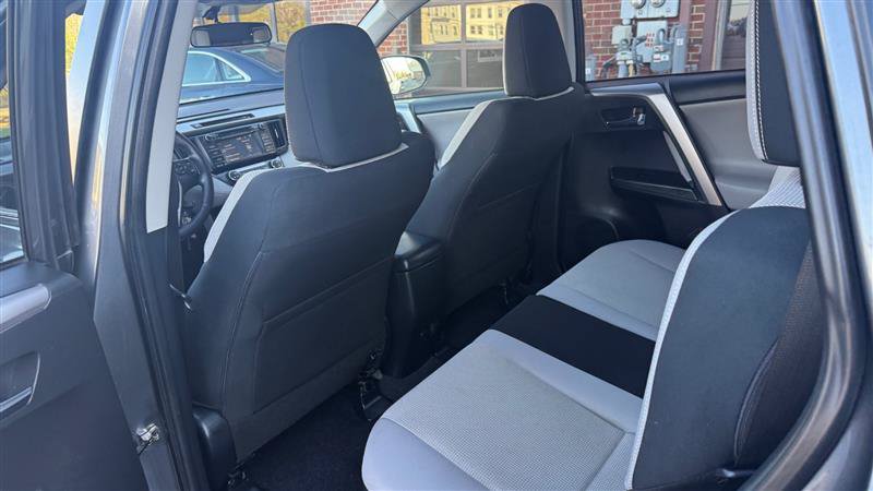 Used 2016 Toyota RAV4 XLE FWD image 23