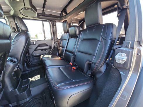 Used 2021 Jeep Wrangler Unlimited Rubicon AWD/4WD image 24
