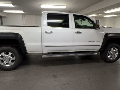 Certified 2017 GMC Sierra 3500 Denali w/ Duramax Plus Package AWD/4WD image 9