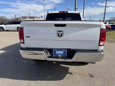 Used 2022 RAM 1500 Classic SLT image 5