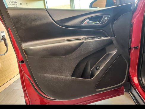 Used 2024 Chevrolet Equinox LT w/ LPO, Floor Liner Package FWD image 19