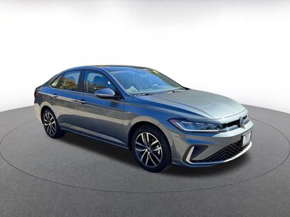 Used 2025 Volkswagen Jetta SE