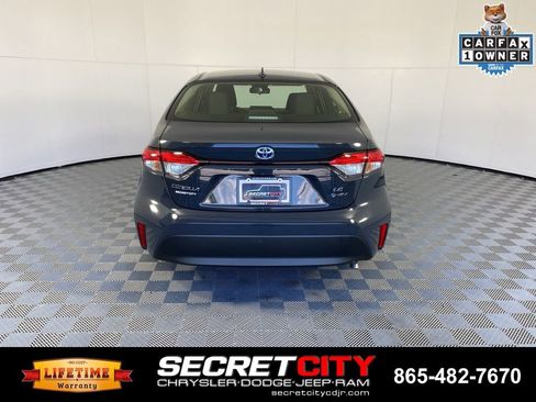 Used 2025 Toyota Corolla LE FWD image 6